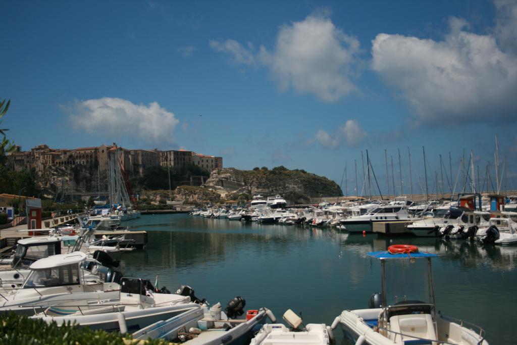 Appartamenti Porta Antica Di Tropea Rum bild